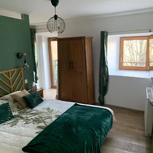 https://chez-gabriel-et-sophie.hotels-rhonealpes.com